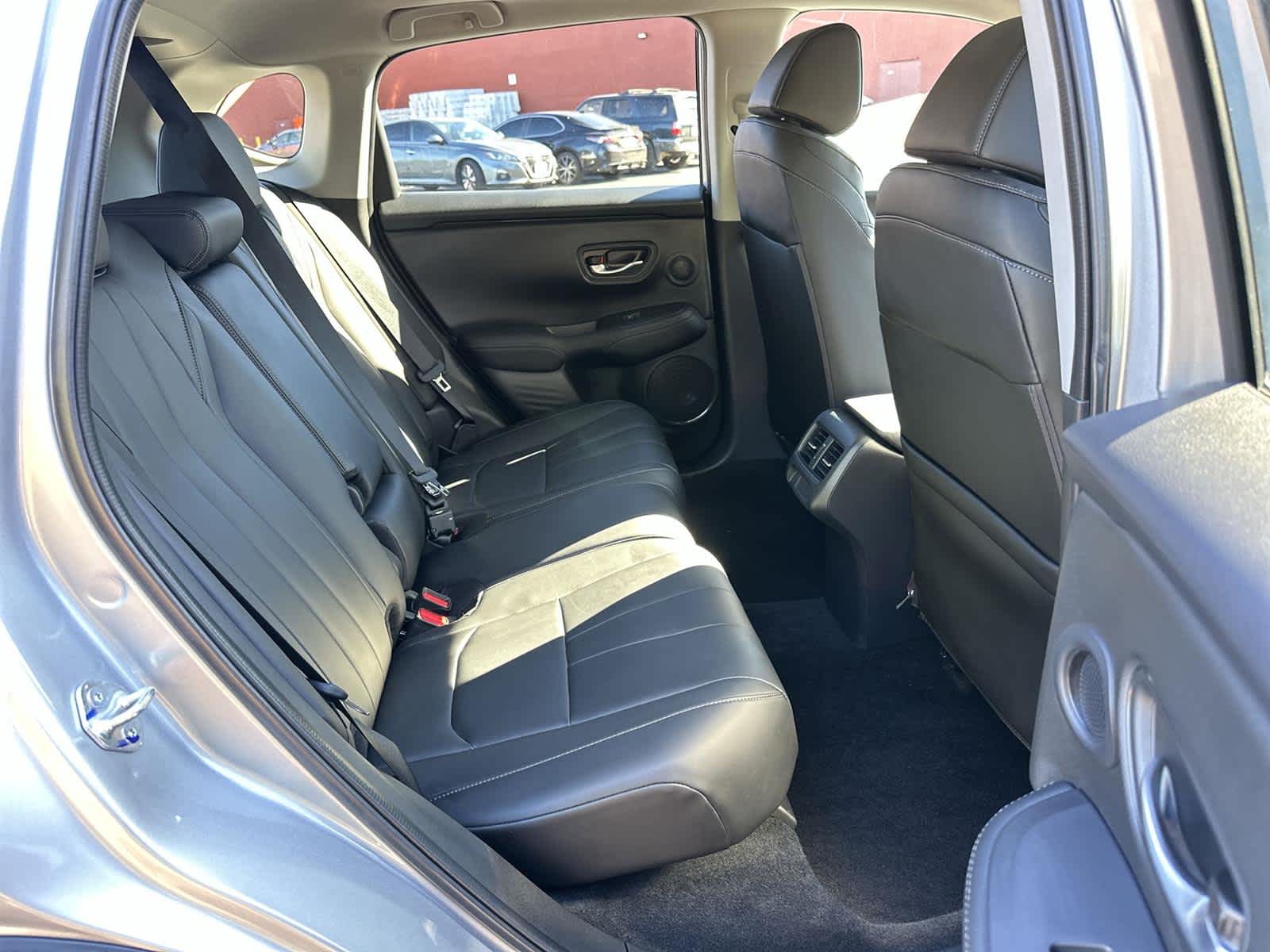 Thumbnail: 2025 Acura ADX - 13