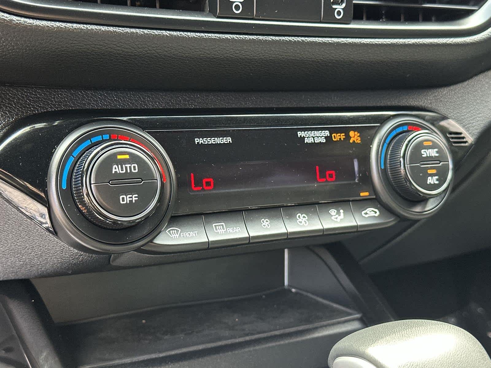 Thumbnail: 2023 Kia Forte - 27