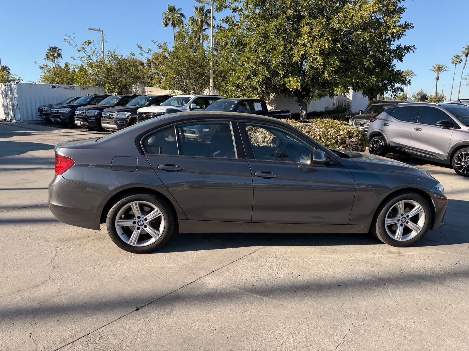 Thumbnail: 2015 BMW 3 Series - 6