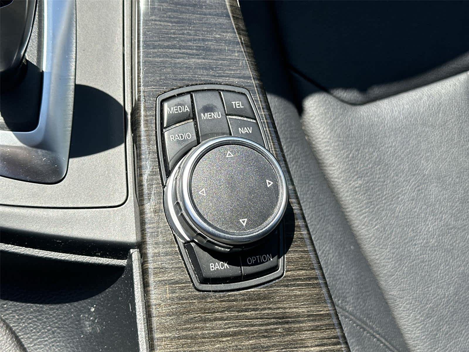 Thumbnail: 2015 BMW 3 Series - 28