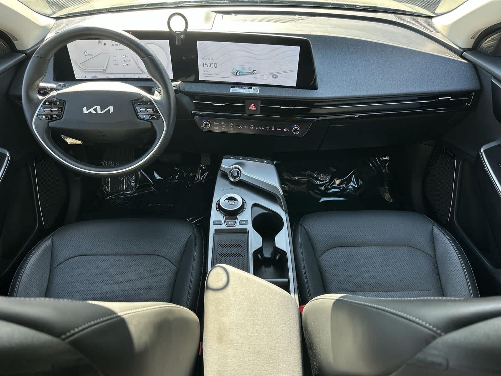 Thumbnail: 2022 Kia EV6 - 10