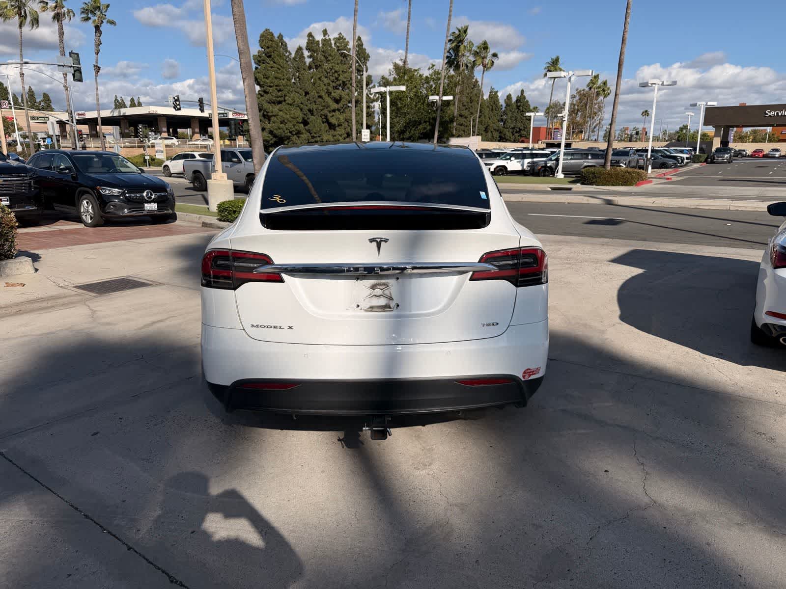 Thumbnail: 2018 Tesla Model X - 4