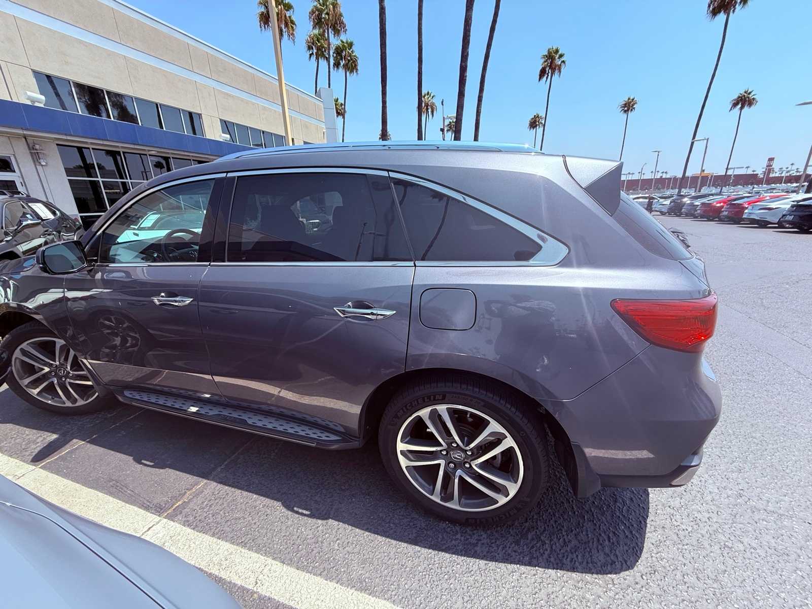 Thumbnail: 2018 Acura MDX - 2