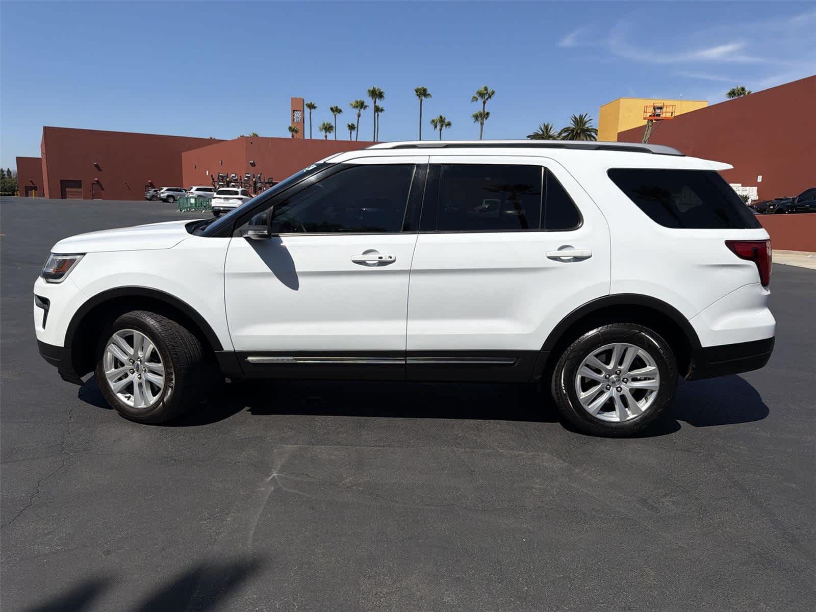 Thumbnail: 2018 Ford Explorer - 3
