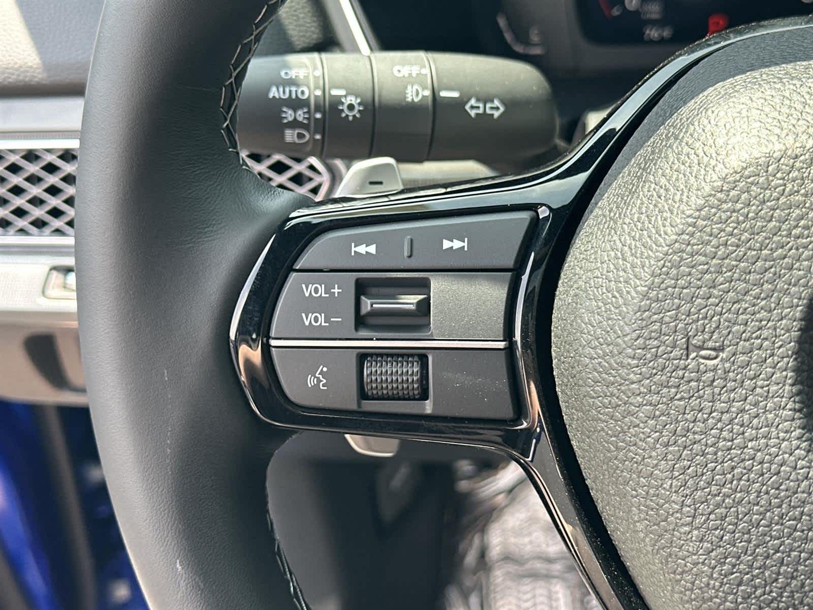 Thumbnail: 2025 Acura Integra - 23