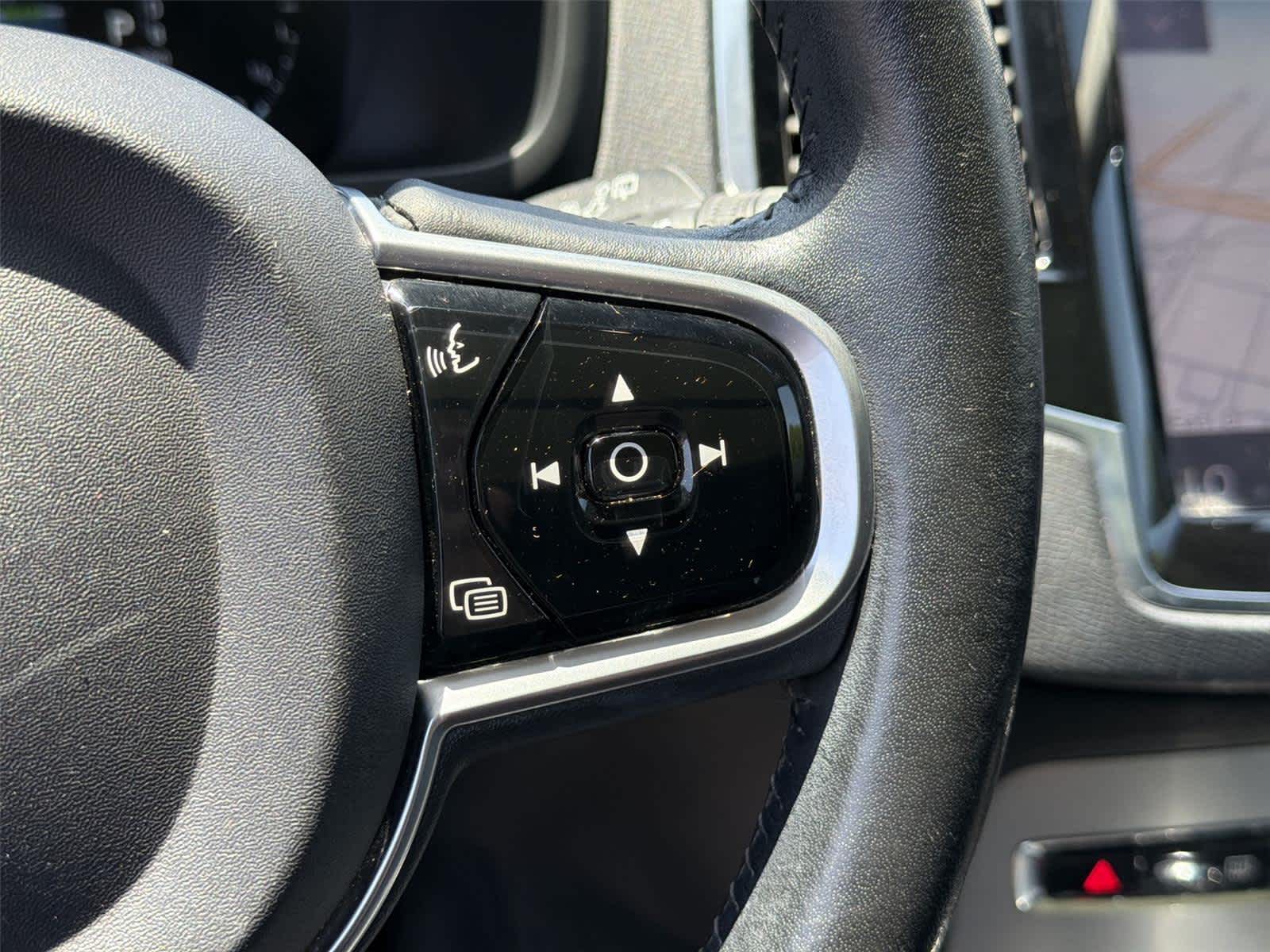 Thumbnail: 2016 Volvo XC90 - 35