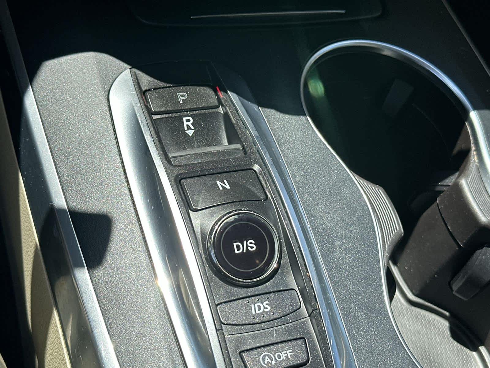 Thumbnail: 2016 Acura MDX - 18