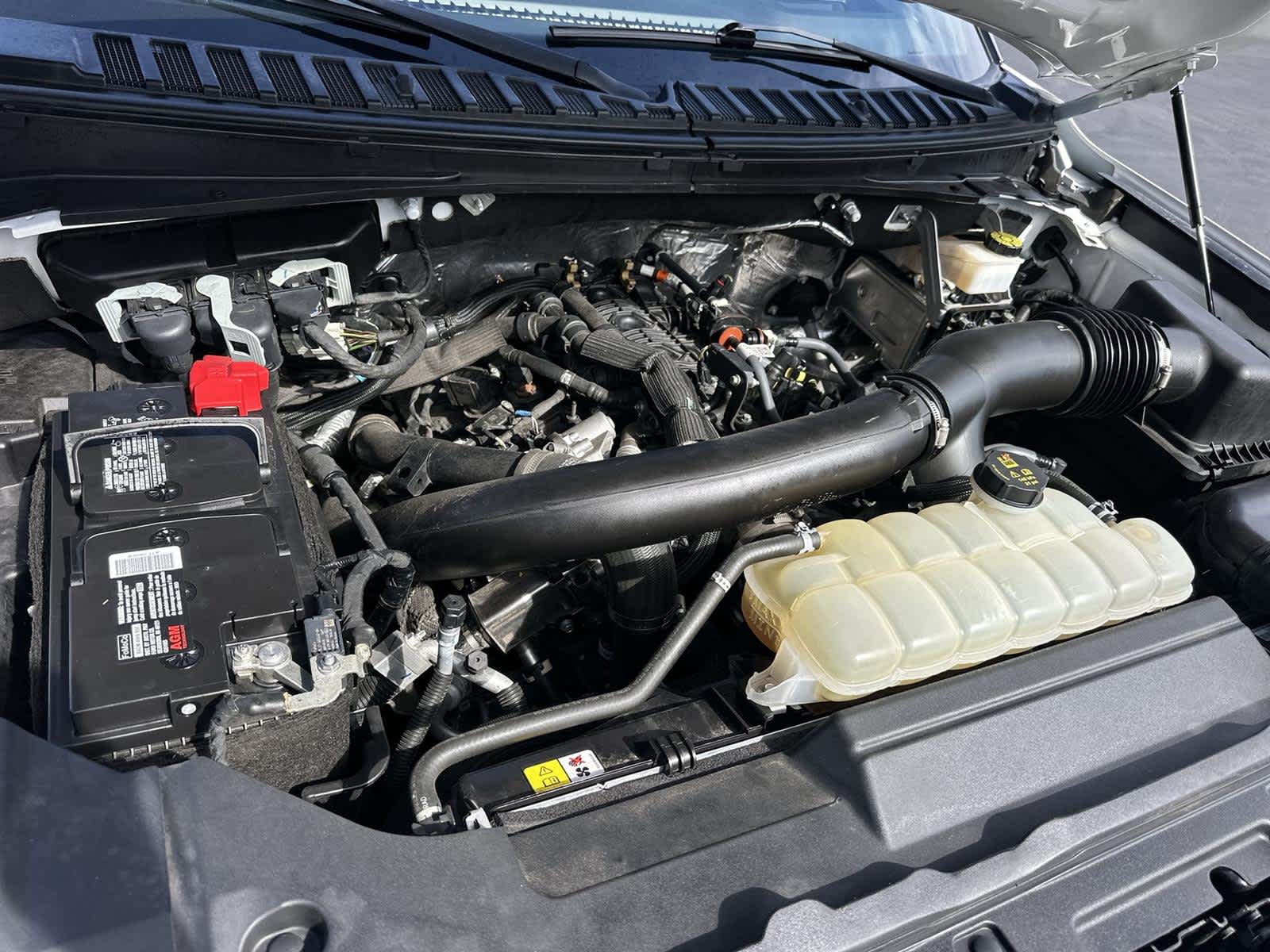 Thumbnail: 2023 Lincoln Navigator L - 9