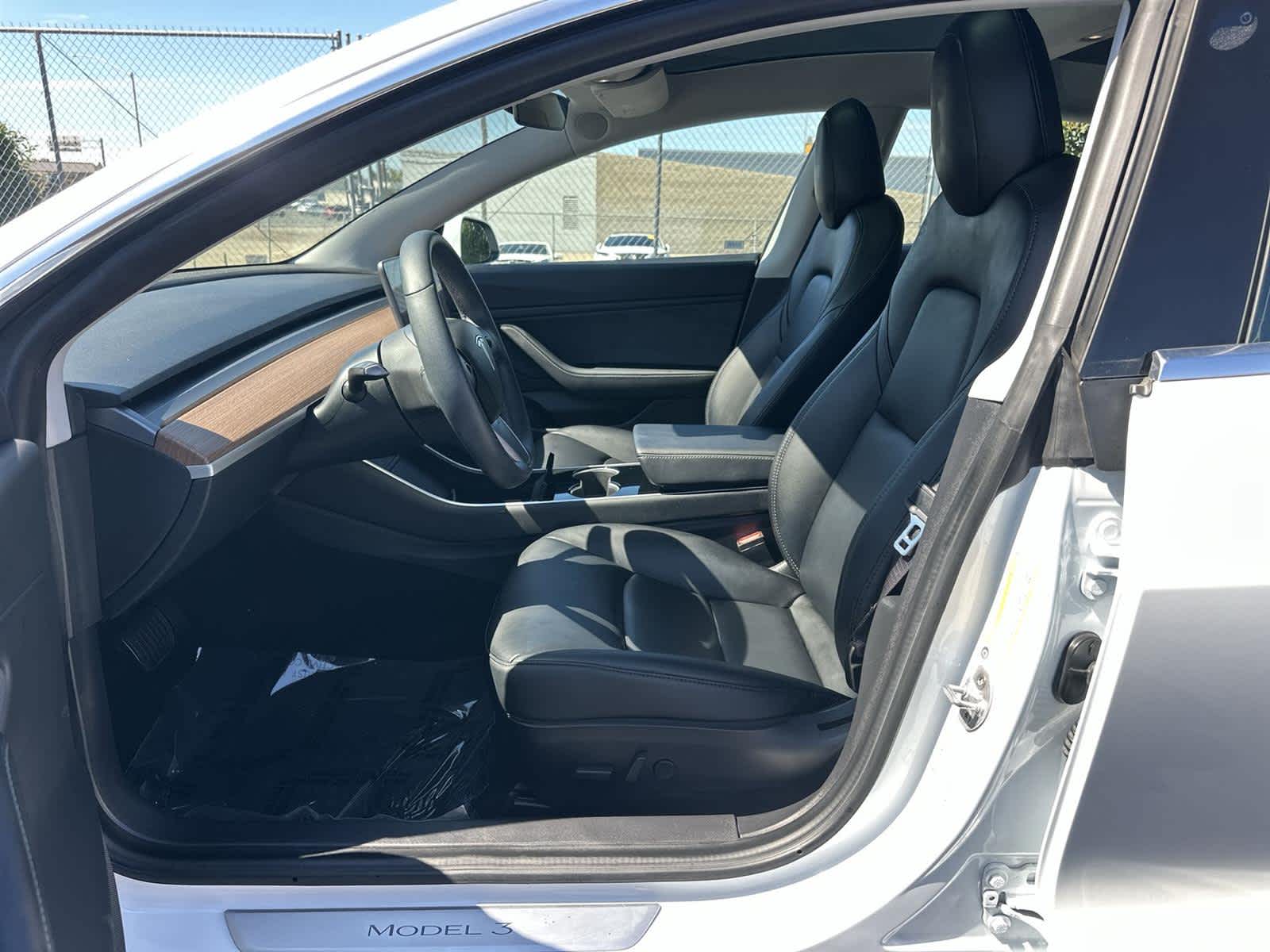 Thumbnail: 2020 Tesla Model 3 - 11