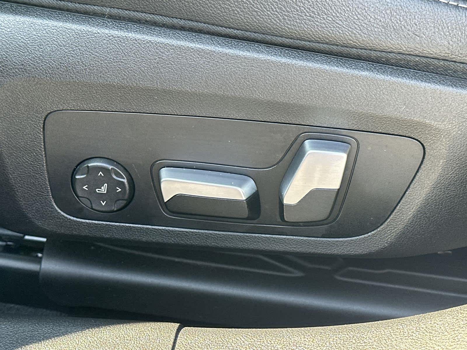 Thumbnail: 2022 BMW 3 Series - 22