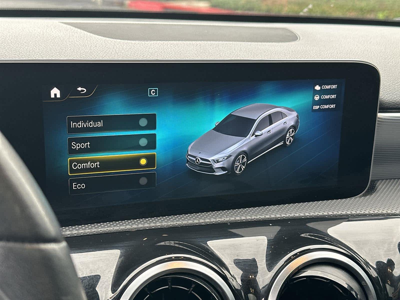 Thumbnail: 2019 Mercedes-Benz A-Class - 28