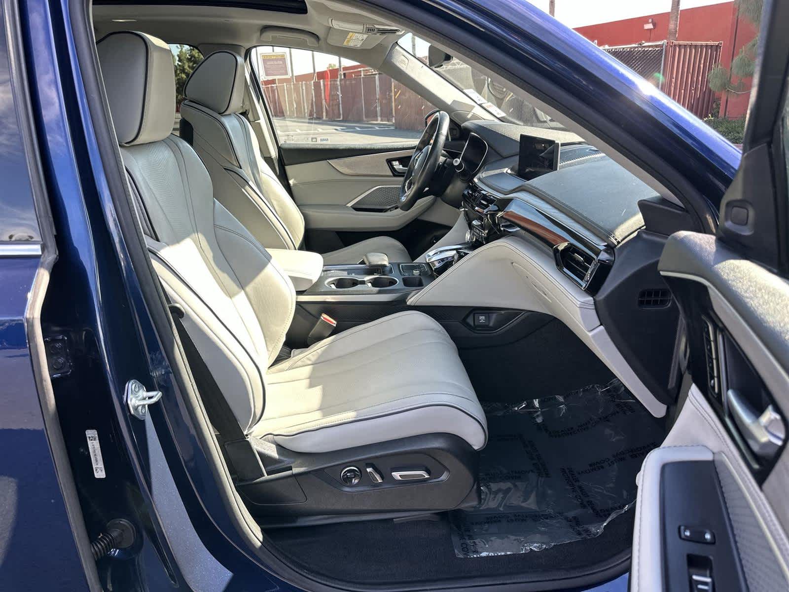 Thumbnail: 2022 Acura MDX - 14