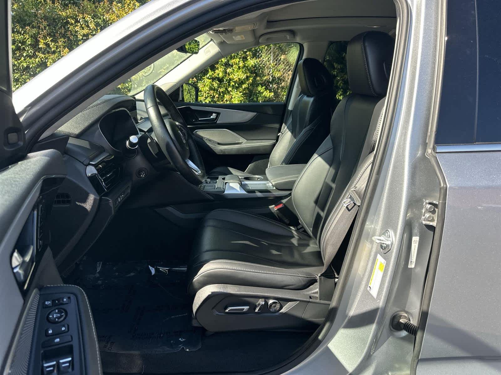 Thumbnail: 2023 Acura MDX - 11