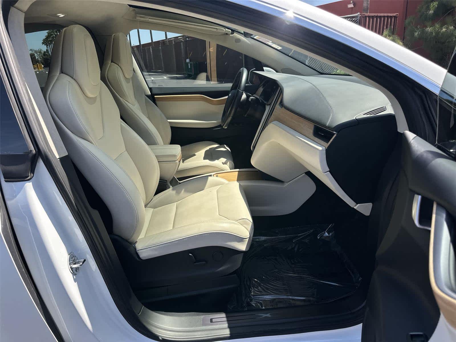 Thumbnail: 2018 Tesla Model X - 14