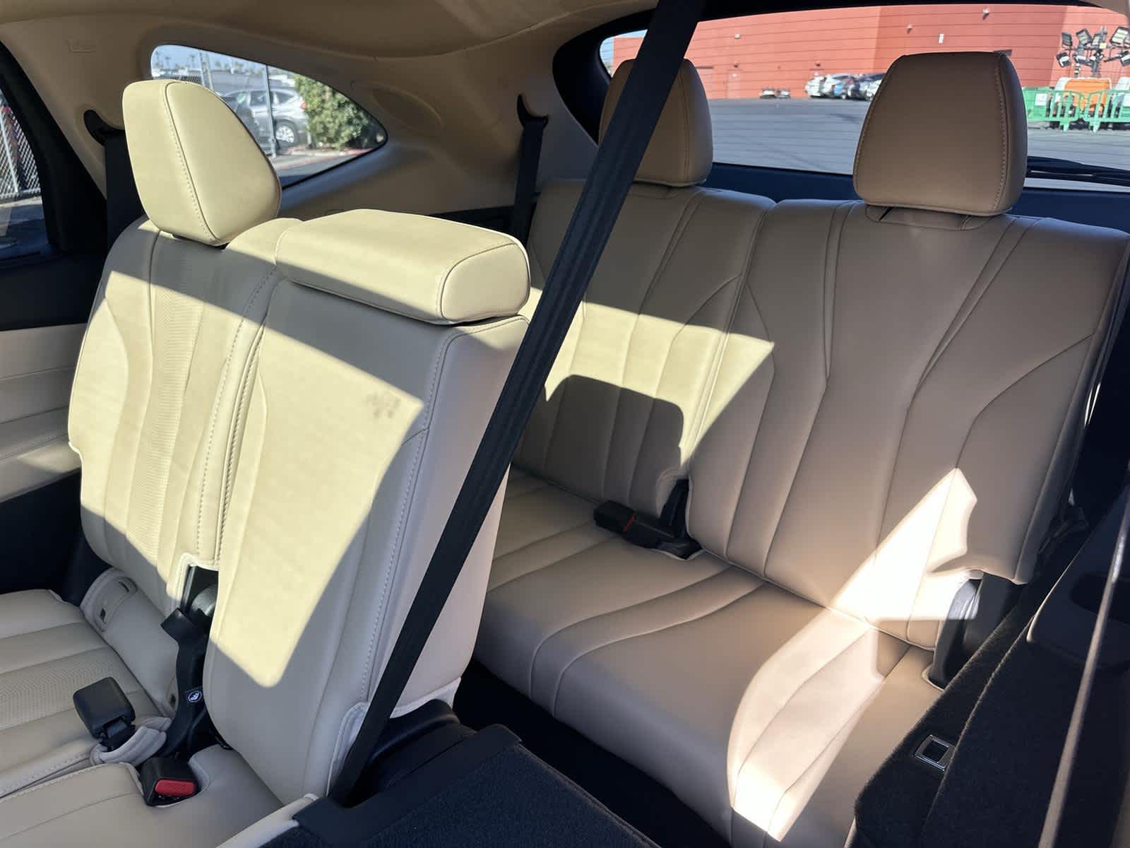 Thumbnail: 2025 Acura MDX - 32