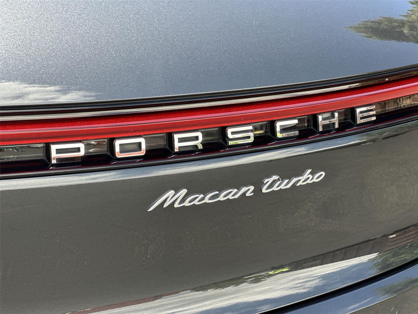 Thumbnail: 2020 Porsche Macan - 8