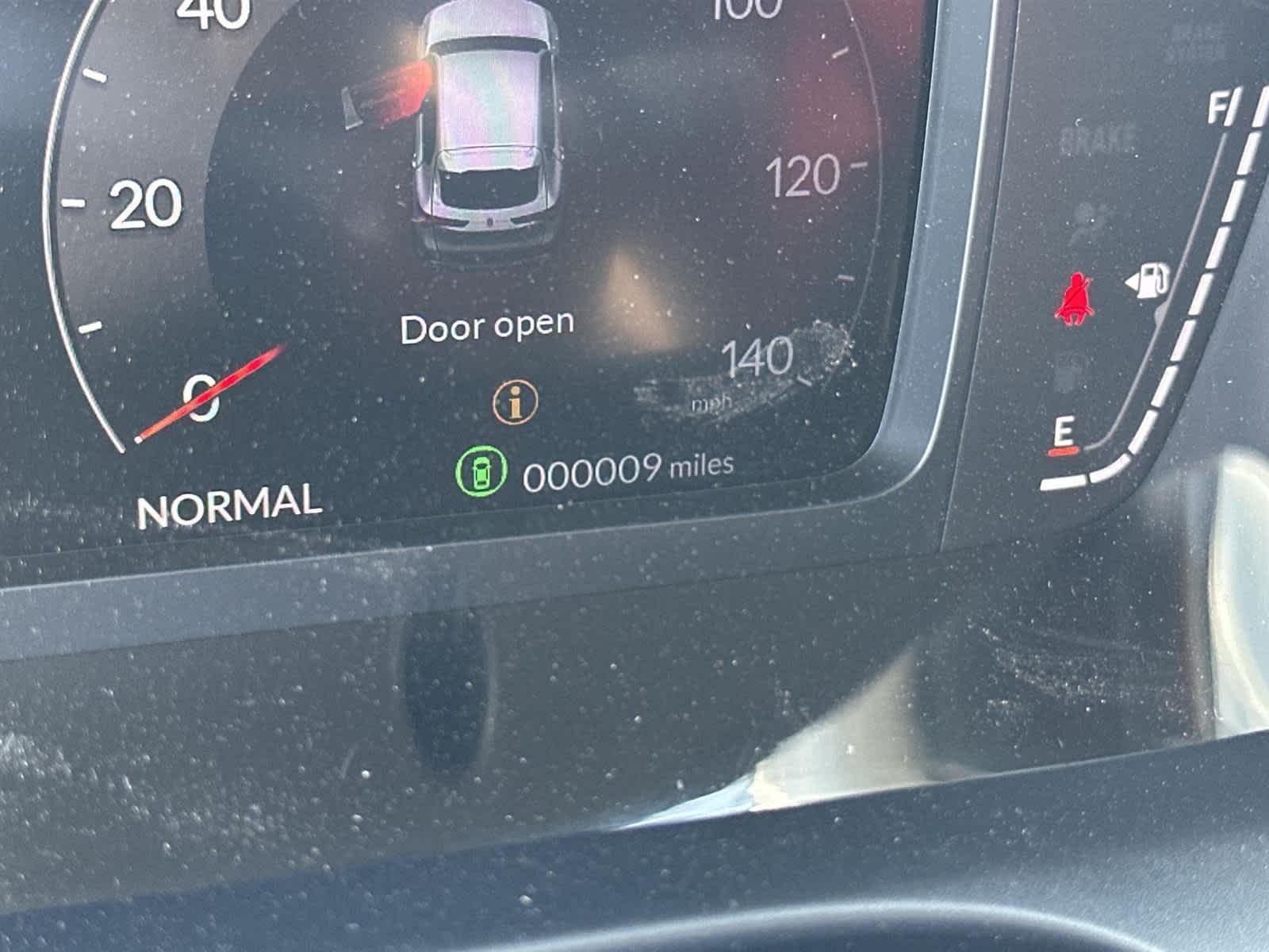 Thumbnail: 2025 Acura ADX - 18