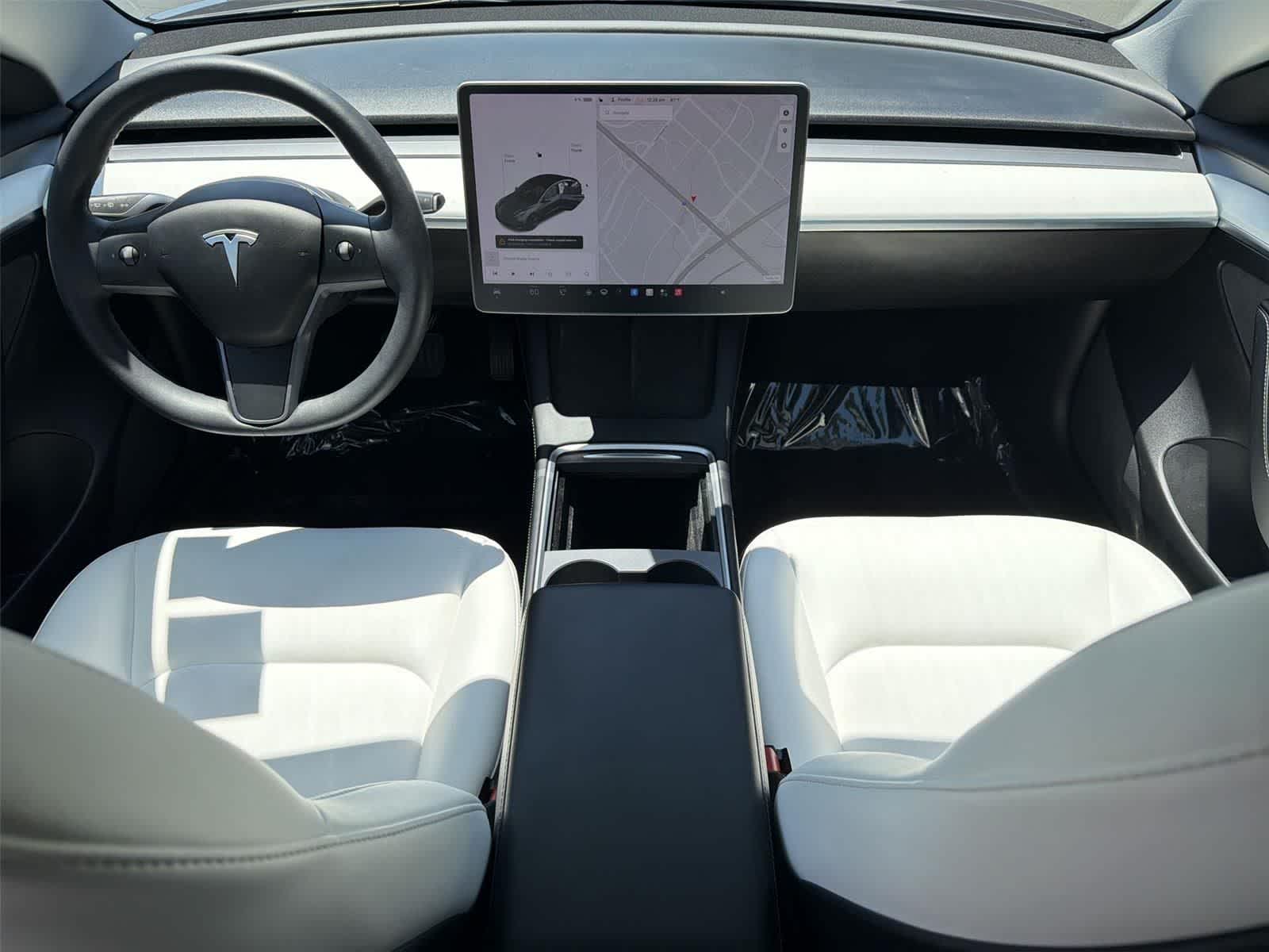 Thumbnail: 2022 Tesla Model 3 - 11