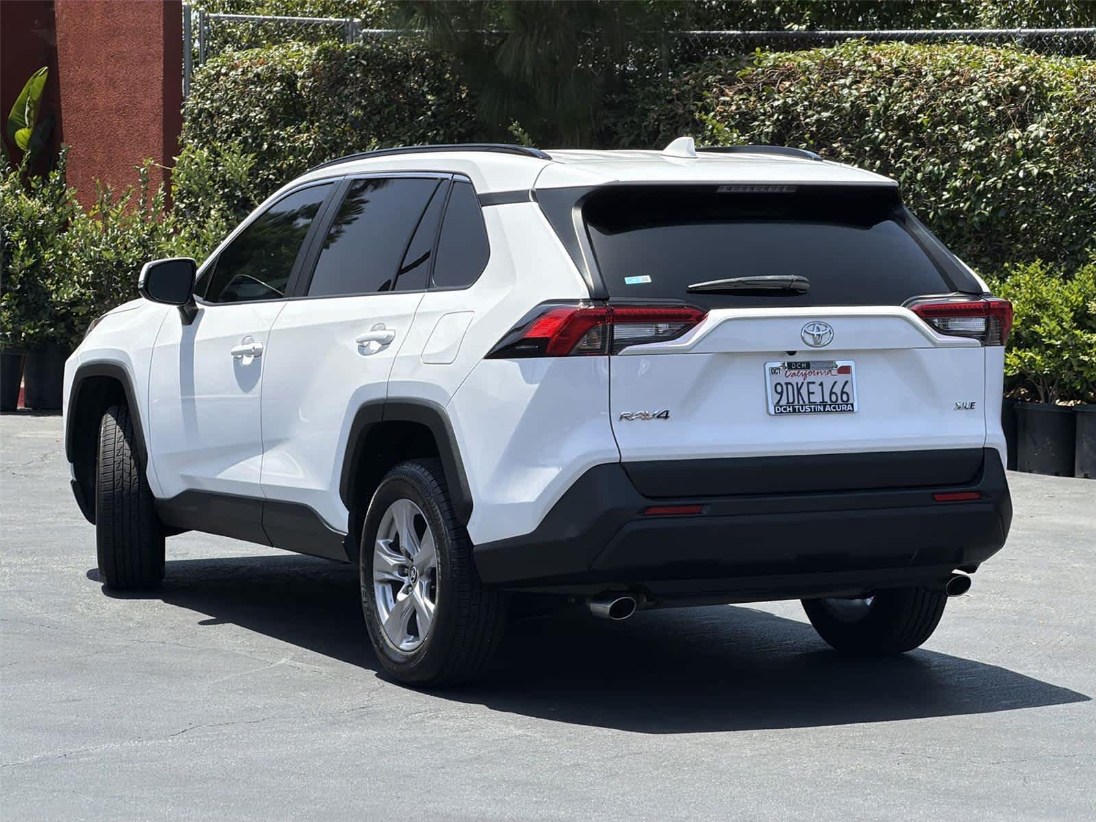 Thumbnail: 2022 Toyota RAV4 - 4