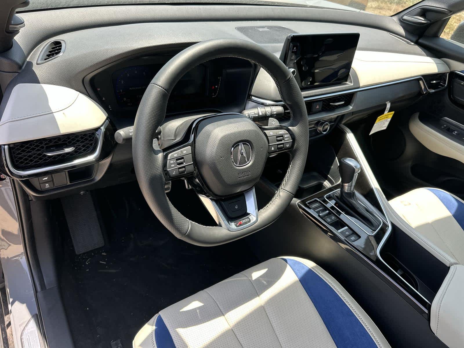 Thumbnail: 2025 Acura ADX - 2