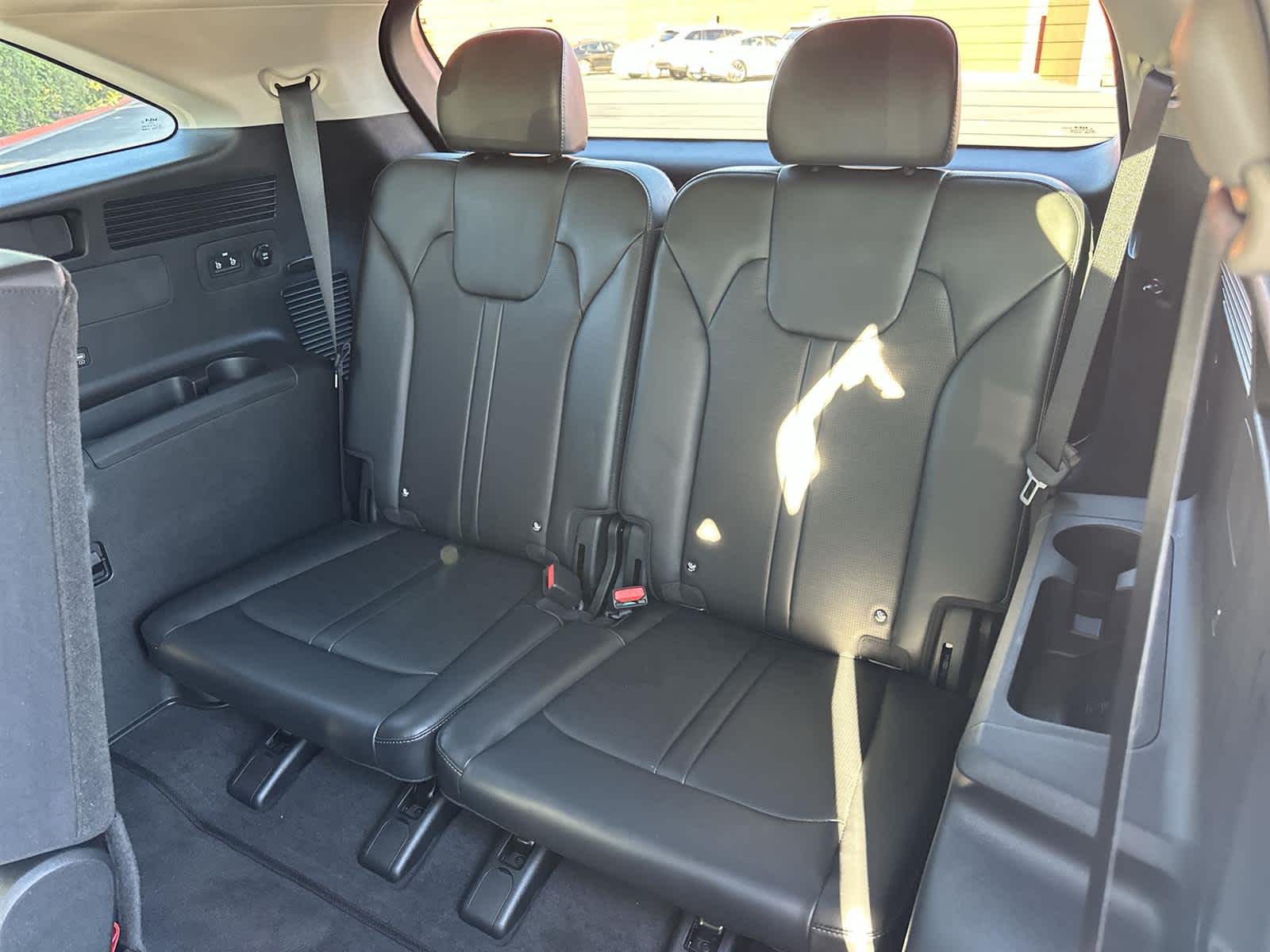 Thumbnail: 2025 Kia Sorento - 32