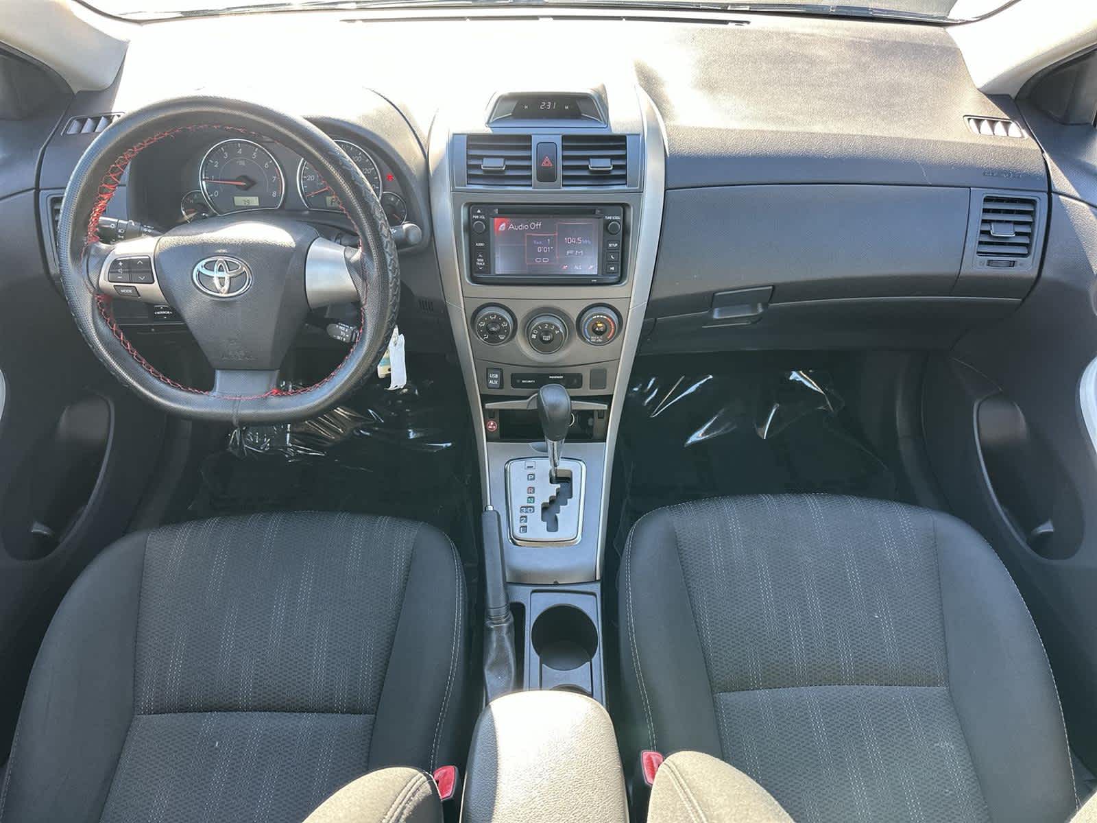 Thumbnail: 2013 Toyota Corolla - 10