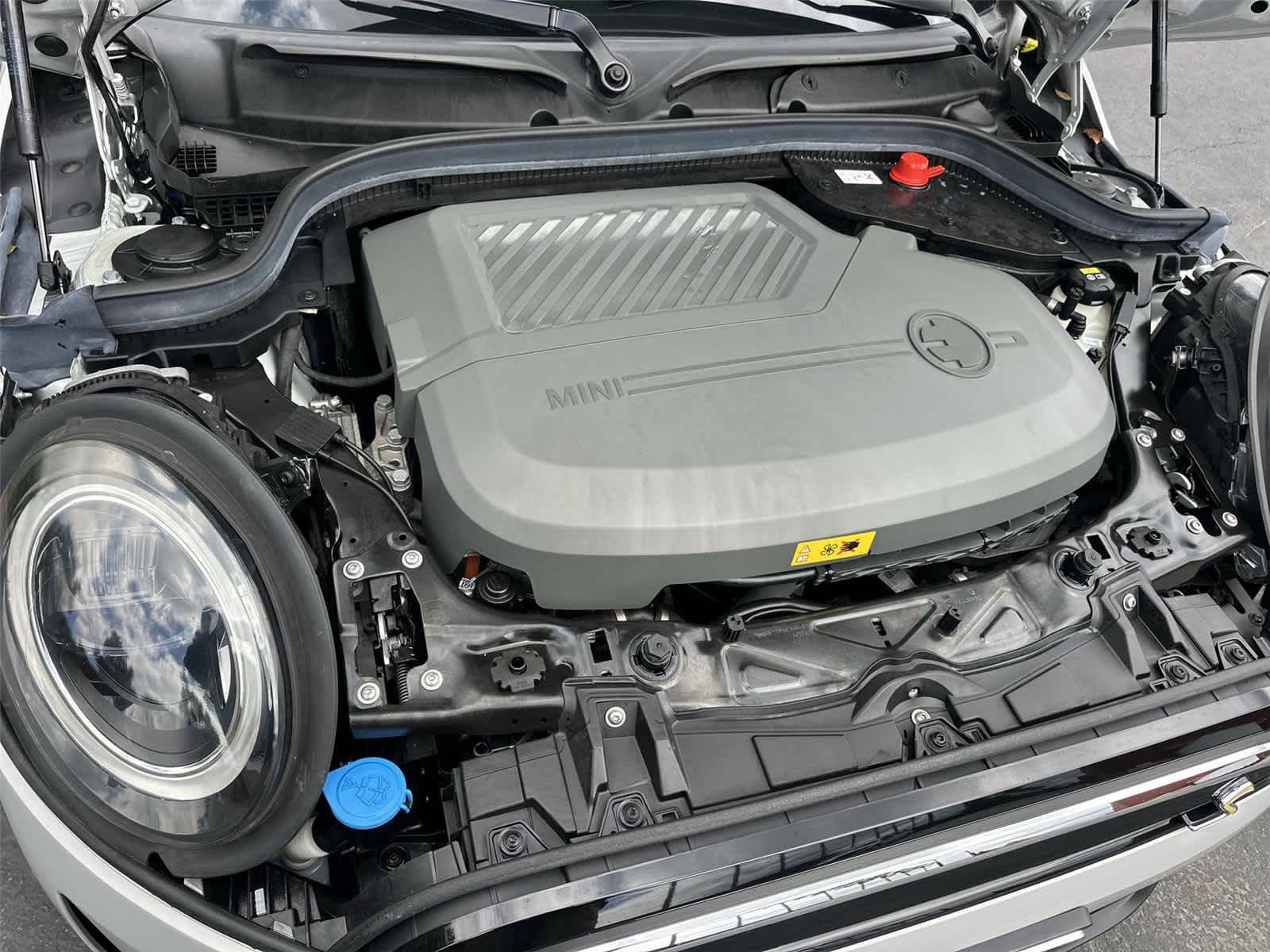 Thumbnail: 2022 MINI Cooper Hardtop - 9