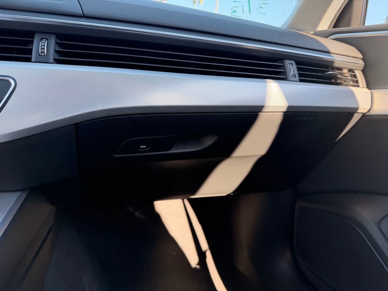 Thumbnail: 2018 Audi A4 - 17