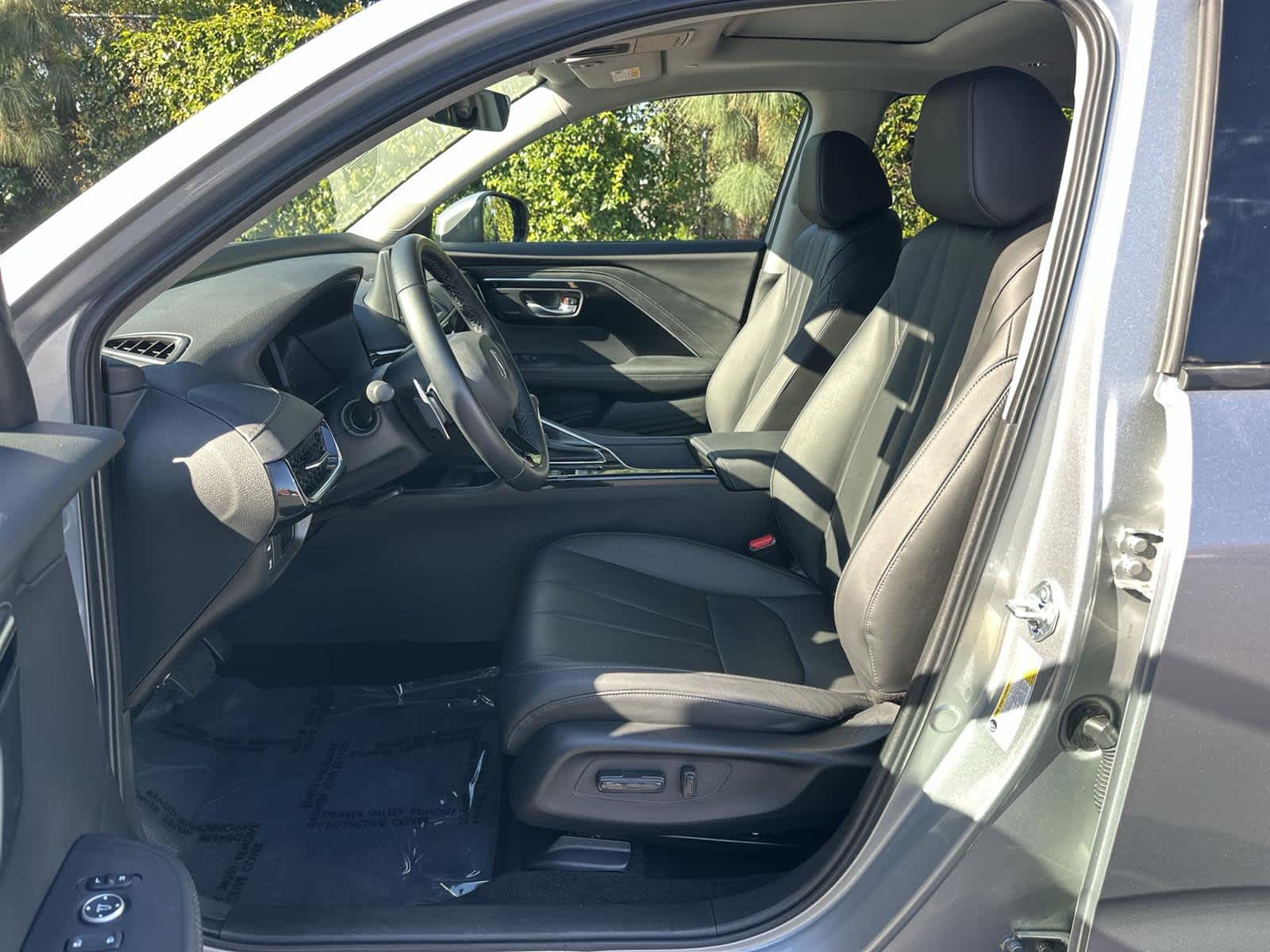 Thumbnail: 2025 Acura ADX - 11