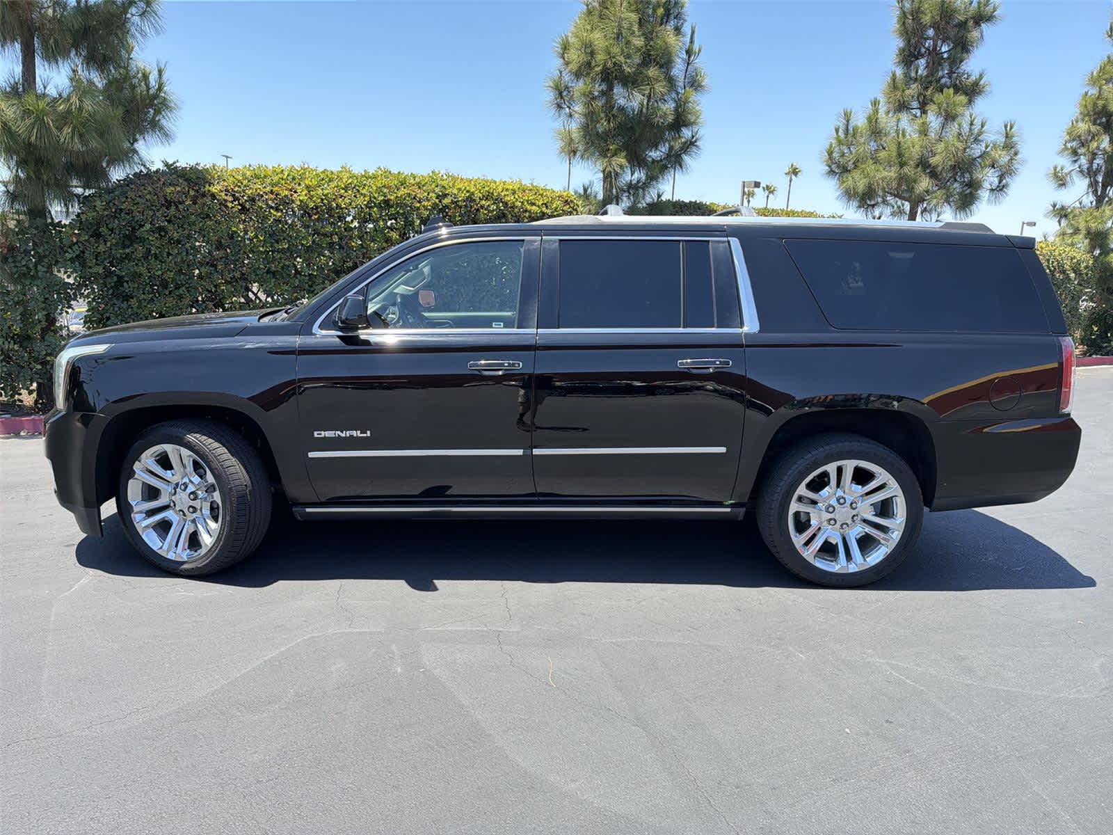 Thumbnail: 2016 GMC Yukon XL - 3