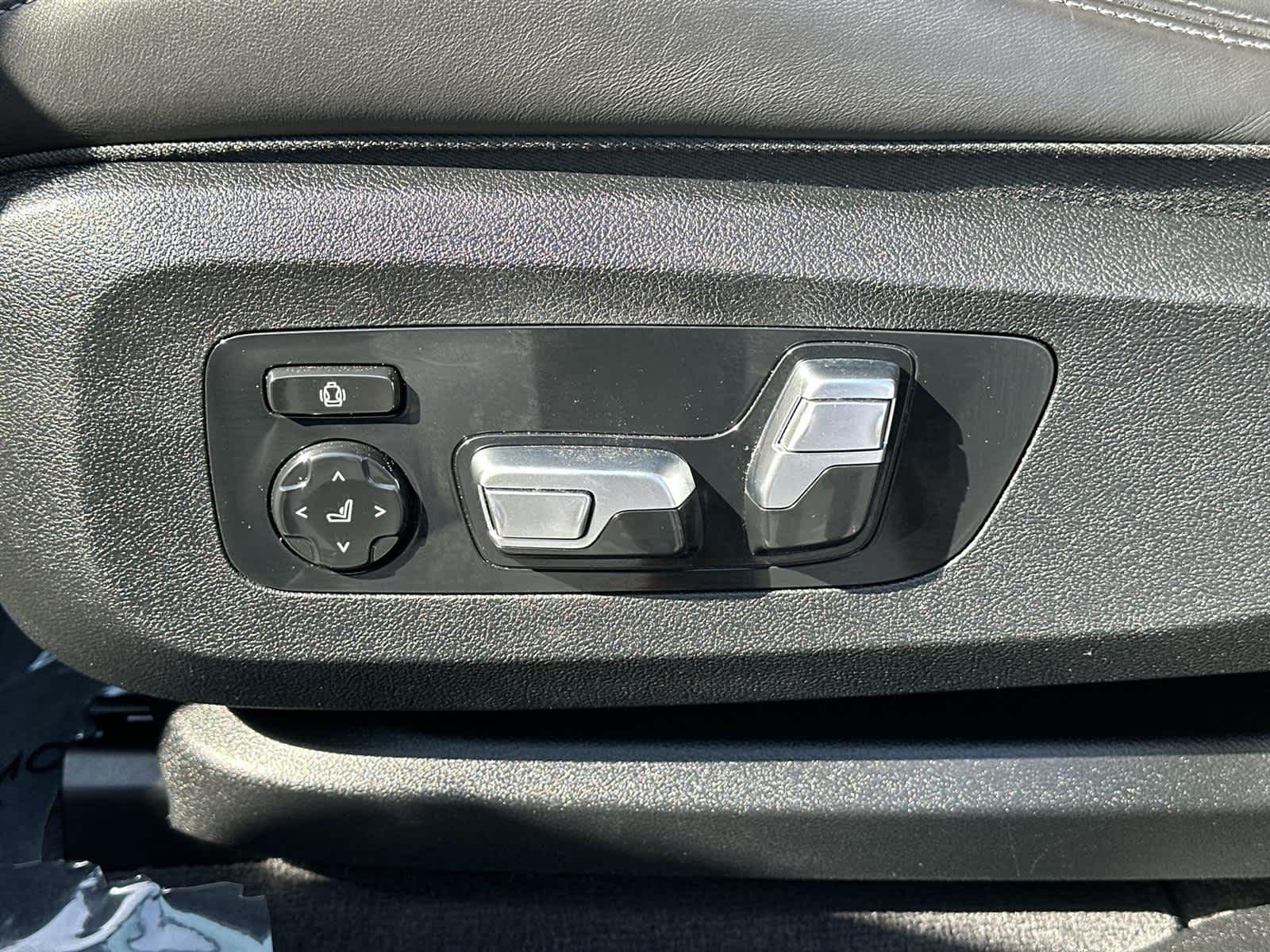 Thumbnail: 2024 BMW XM - 23