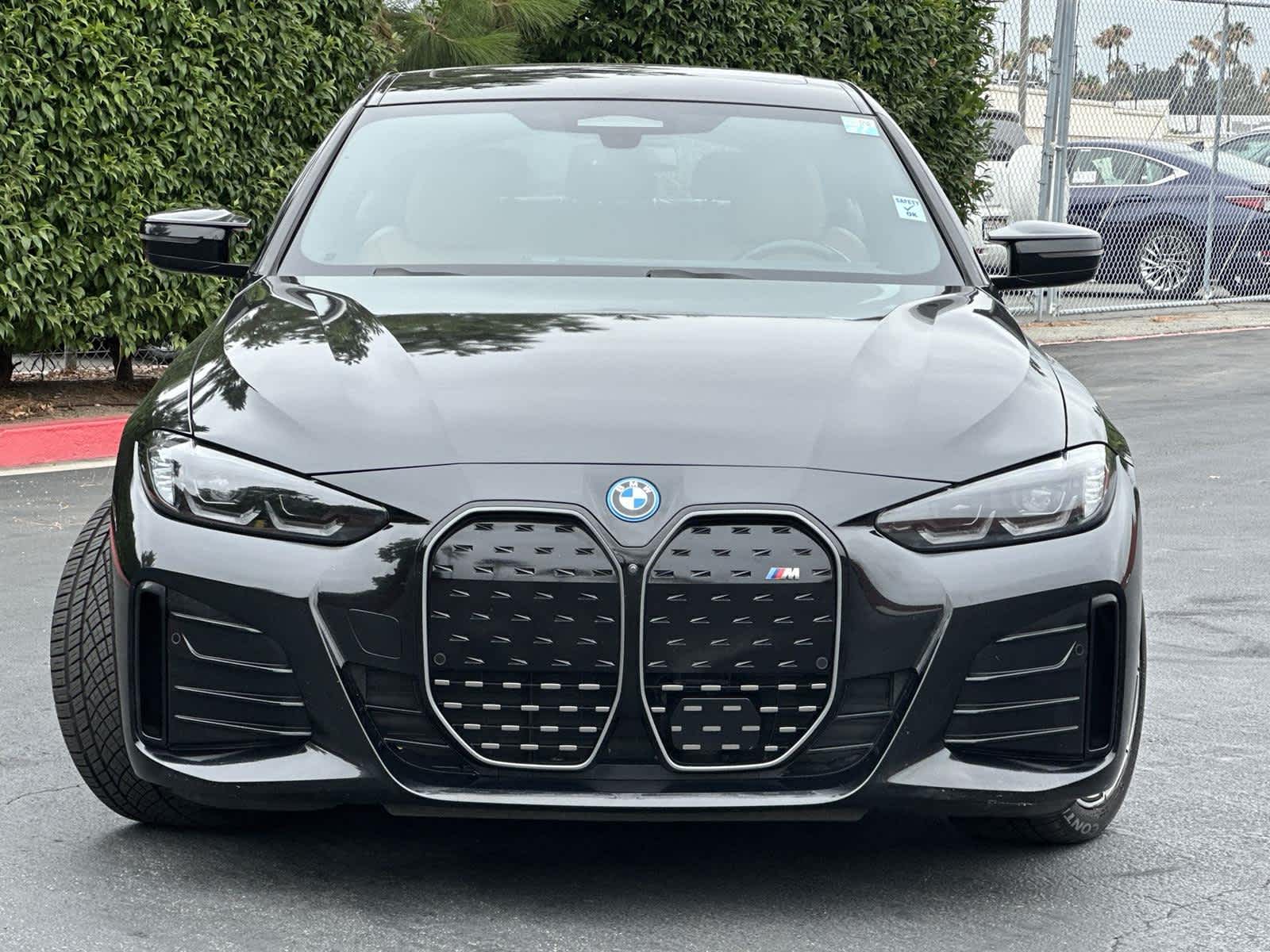 Thumbnail: 2022 BMW i4 - 6