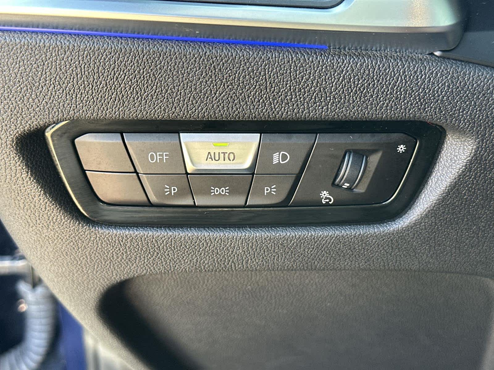 Thumbnail: 2022 BMW 3 Series - 28