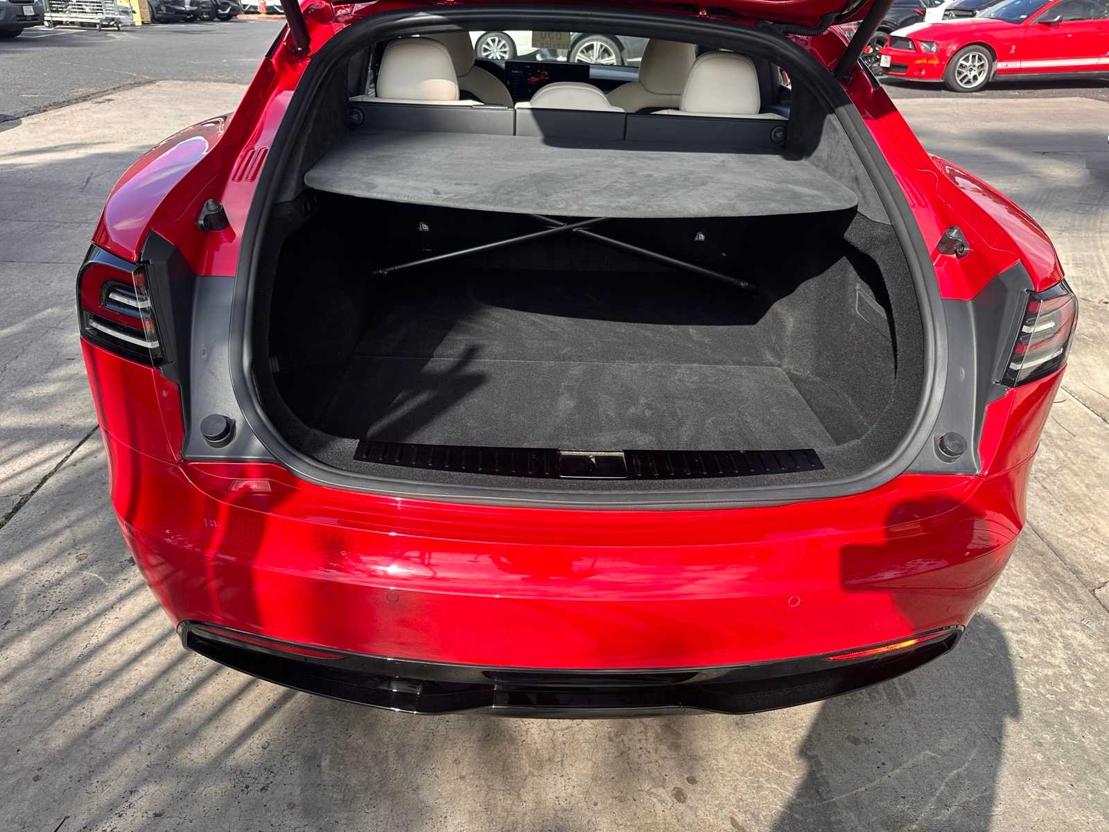 Thumbnail: 2022 Tesla Model S - 11