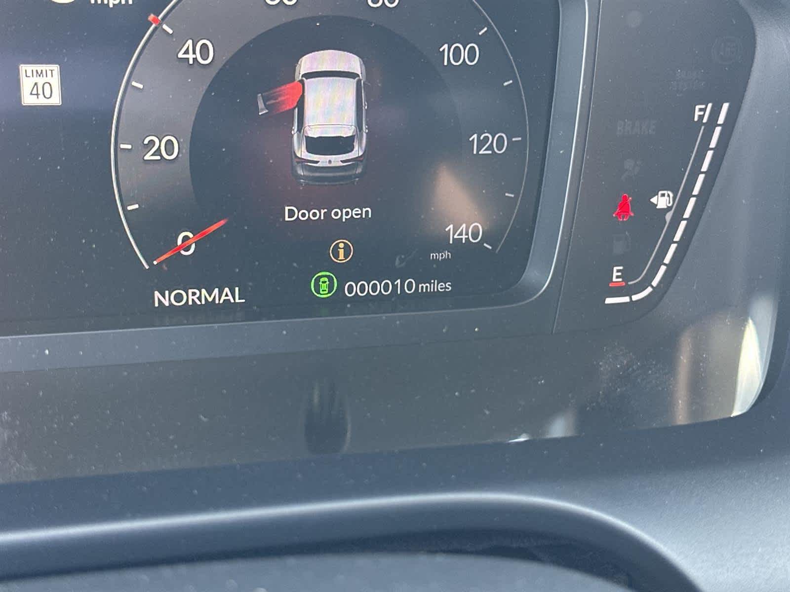 Thumbnail: 2025 Acura ADX - 19