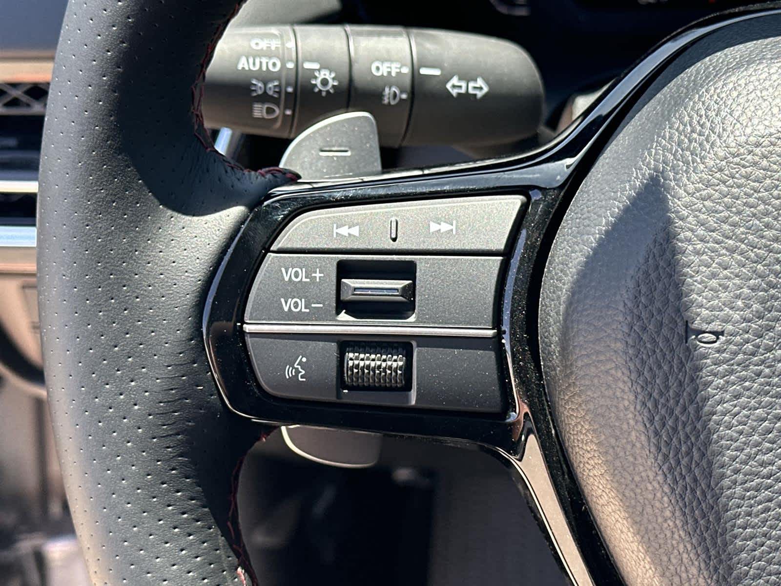 Thumbnail: 2025 Acura ADX - 23