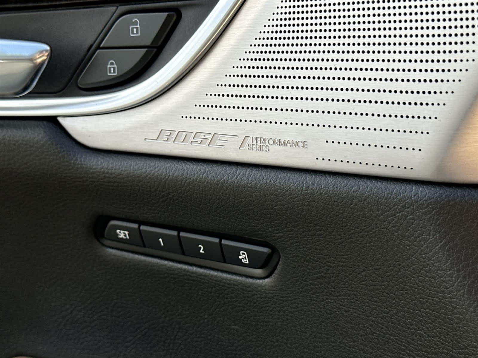 Thumbnail: 2020 Cadillac XT6 - 31