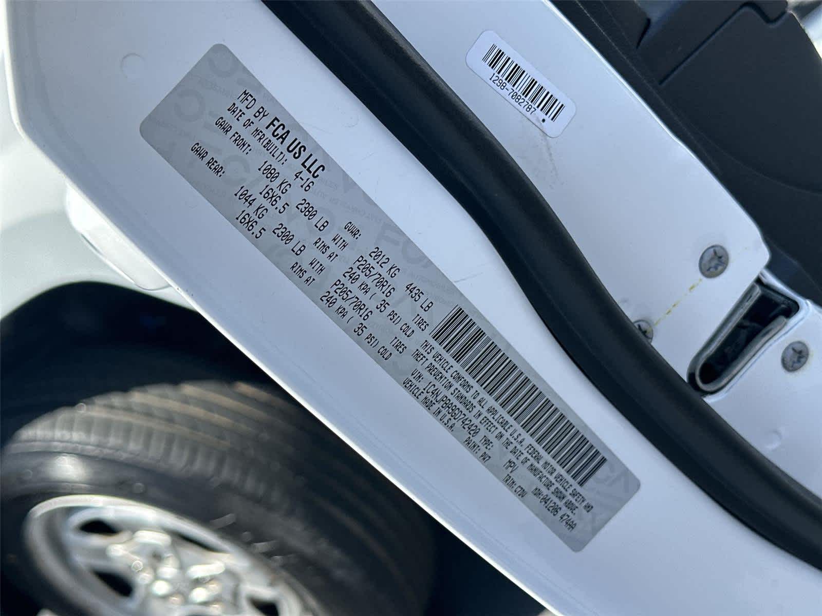 Thumbnail: 2016 Jeep Patriot - 21