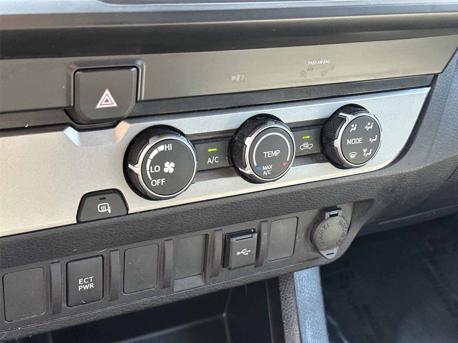 Thumbnail: 2020 Toyota Tacoma - 23