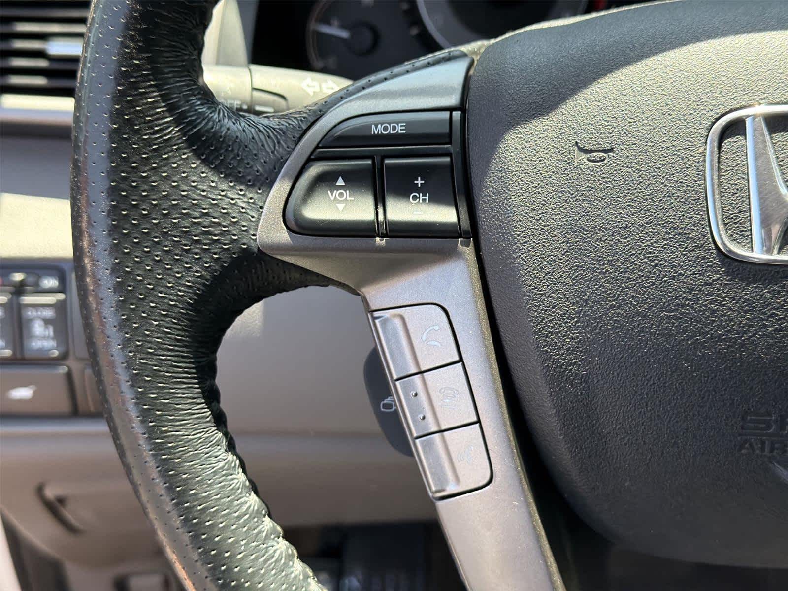 Thumbnail: 2015 Honda Odyssey - 24