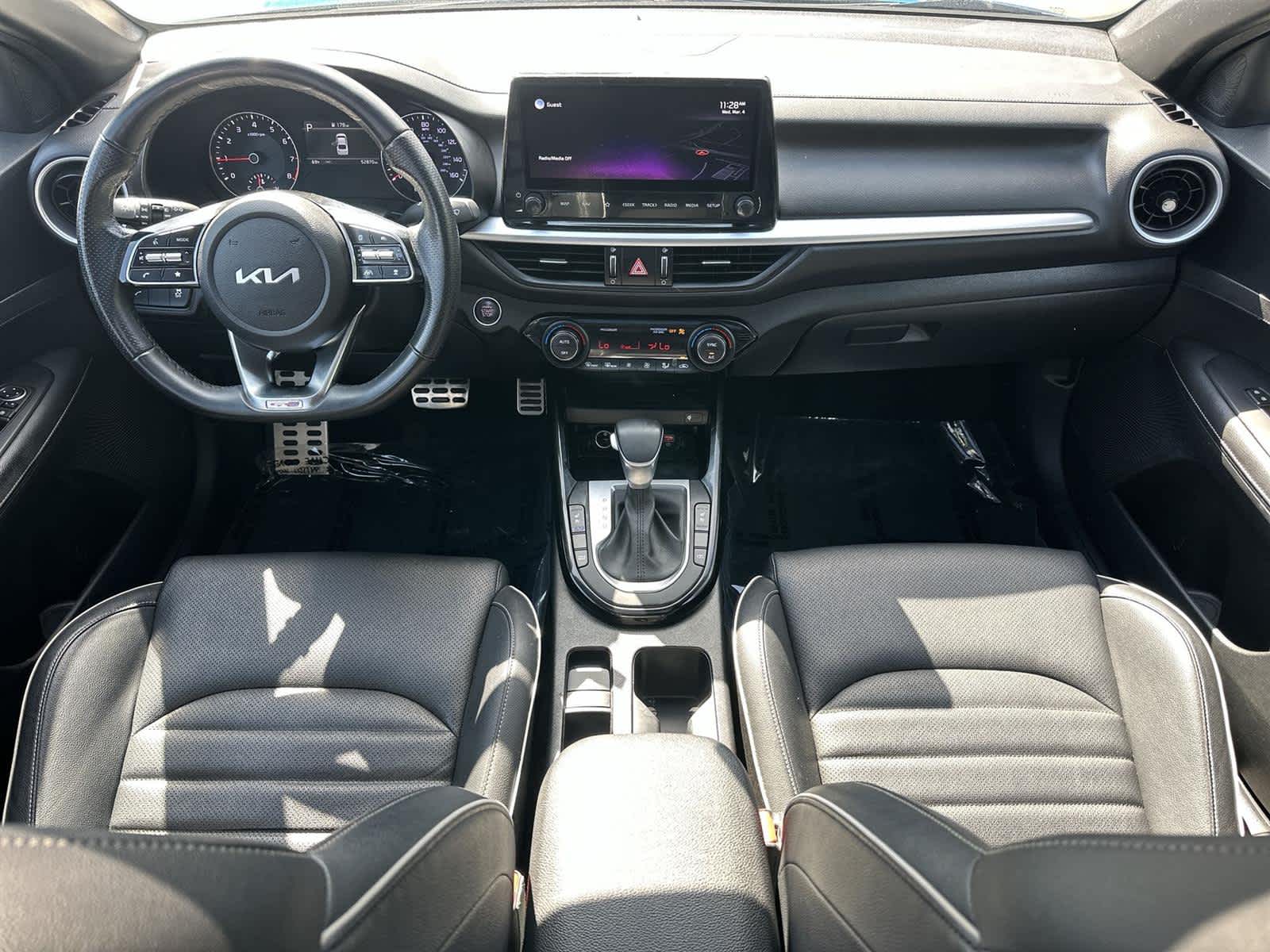 Thumbnail: 2022 Kia Forte - 10