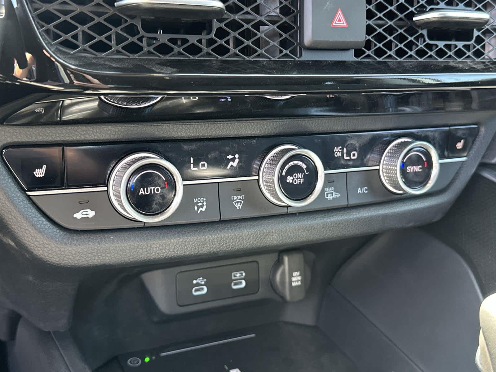 Thumbnail: 2025 Acura ADX - 25