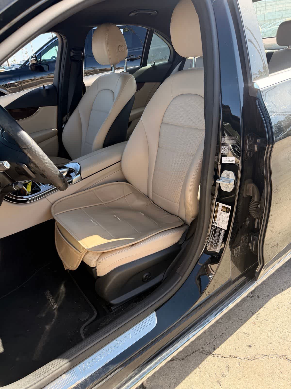 Thumbnail: 2015 Mercedes-Benz C-Class - 9