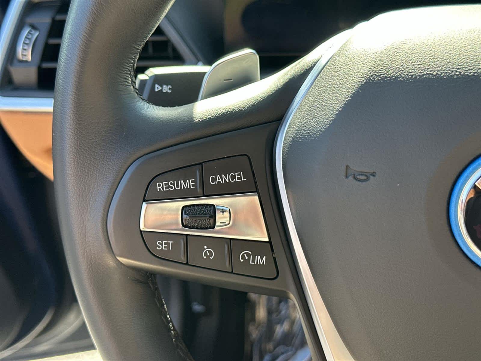 Thumbnail: 2023 BMW 3 Series - 24