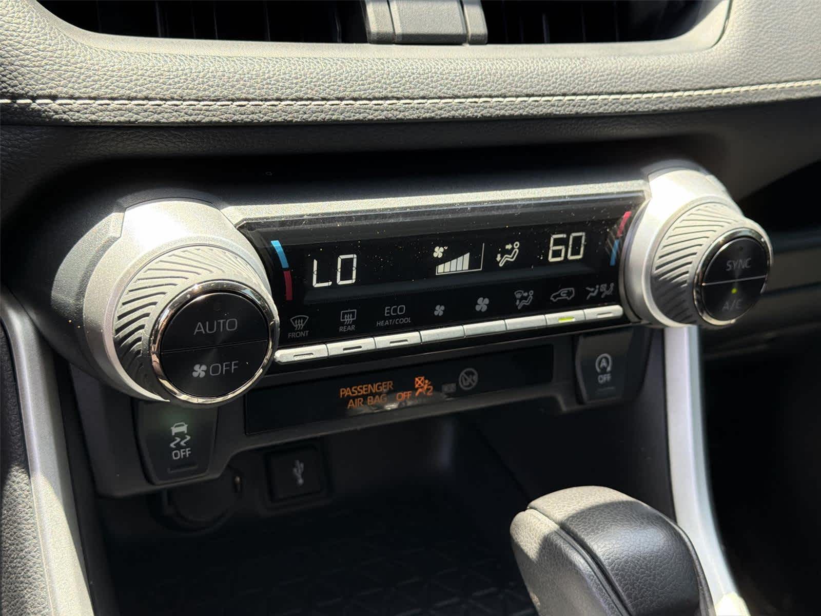 Thumbnail: 2022 Toyota RAV4 - 36
