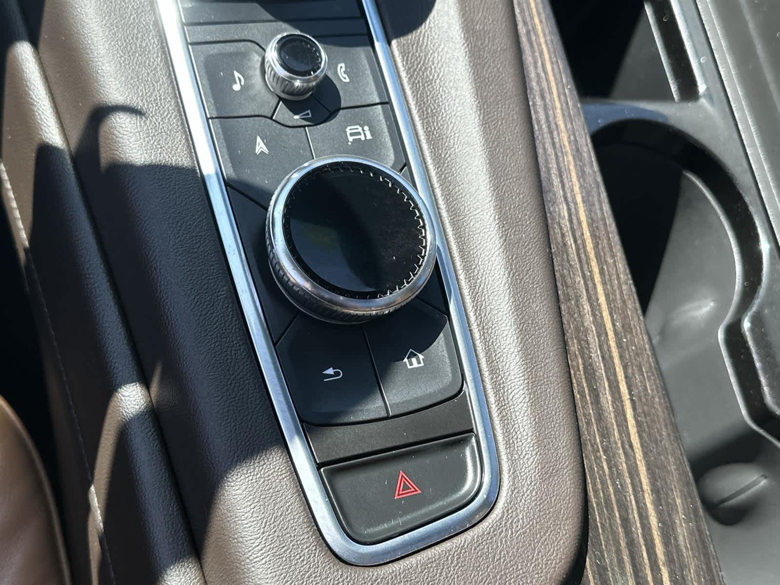 Thumbnail: 2022 Cadillac Escalade - 28