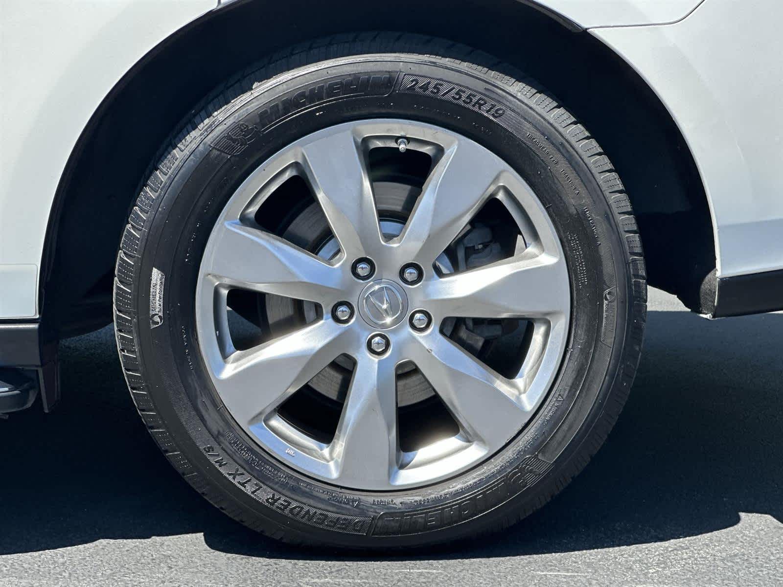 Thumbnail: 2016 Acura MDX - 8