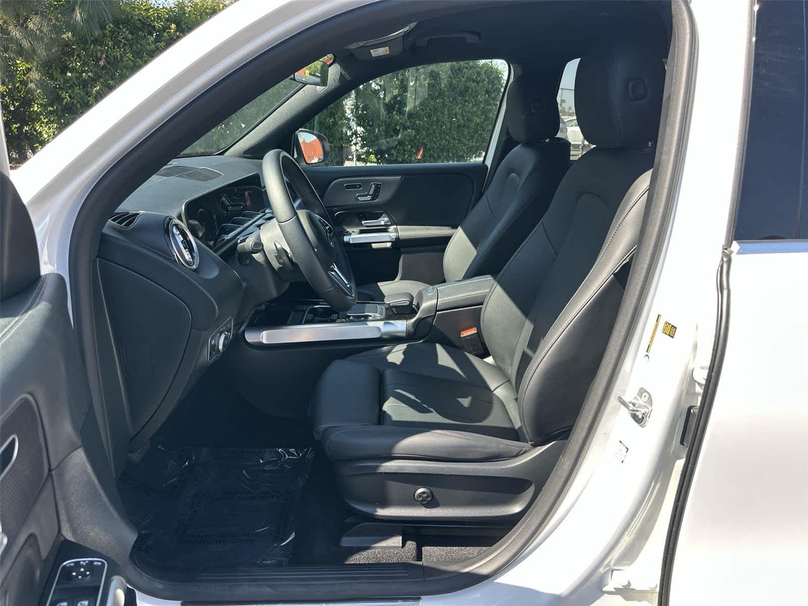 Thumbnail: 2023 Mercedes-Benz EQB - 11