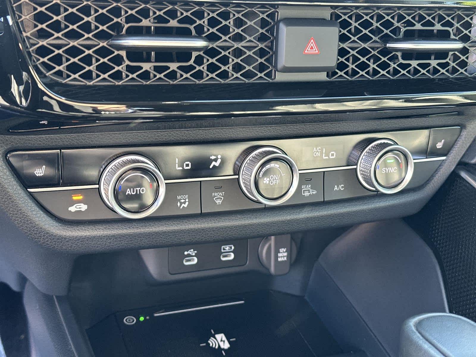 Thumbnail: 2025 Acura ADX - 28