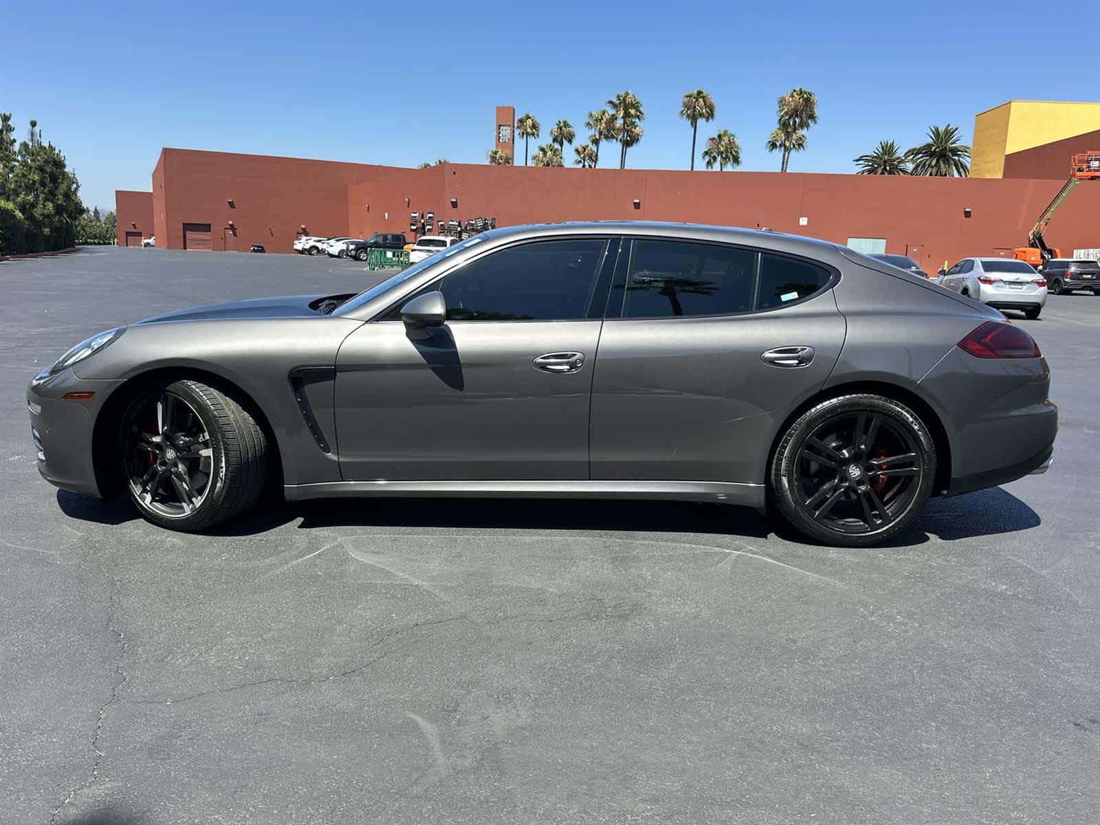 Thumbnail: 2014 Porsche Panamera - 3
